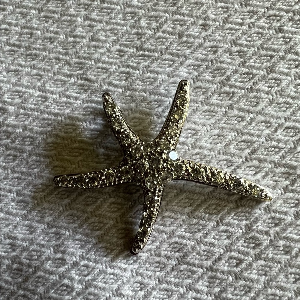 Crystal Embossed Starfish Pendent